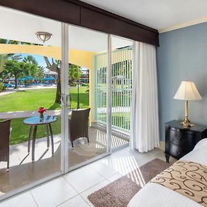 Water View Guestroom