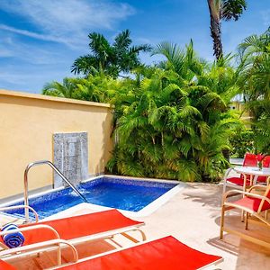 Plunge Pool Jr Suite Concierge Service